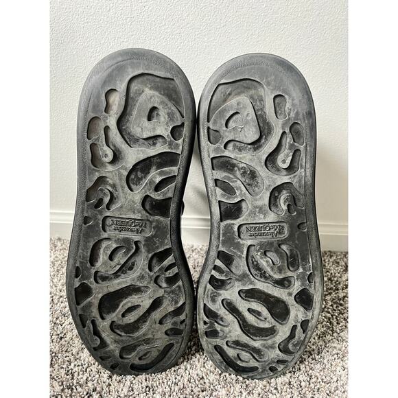 Alexander McQueen oversized black shiny sole men's size 12 - Picture 8 of 8